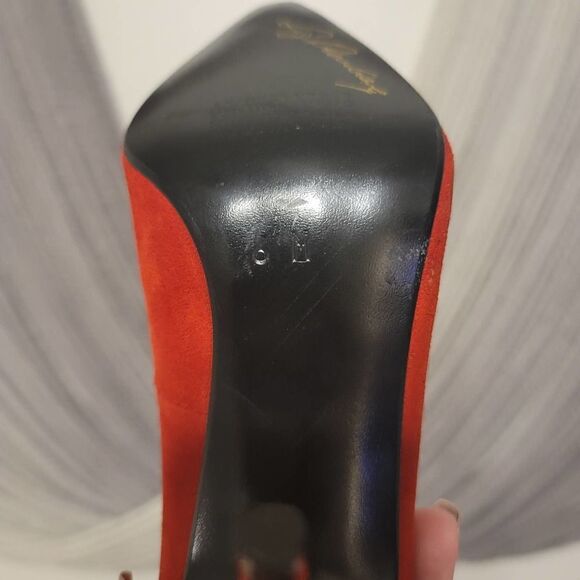Liz Olemburg Vintage Red Suede Pumps Sz 6 - Picture 8 of 8
